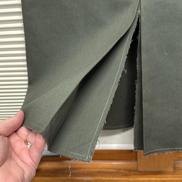Tomas Maier Army Green Raw Edge Hem Slim Pencil Skirt Size 2 - Picture 7 of 10